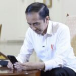 Jokowi Minta Dikritik, Warga Dibayangi Buzzer dan UU ITE