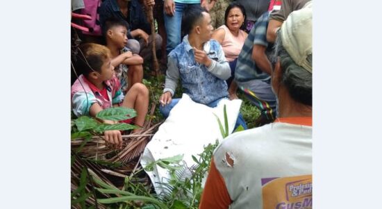 MAYAT BOCAH DALAM KARUNG Bocah Perempuan Anak Kades di Nisel Dibunuh, Mayatnya Ditemukan Dalam Karung