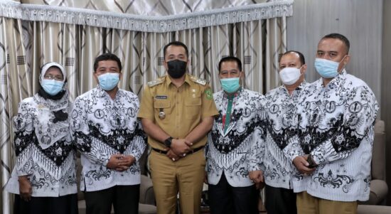 Guru Honorer Berharap SK Walikota Agar Dapat Mengikuti NUPTK dan PPG Guru Honorer Berharap SK Walikota Agar Dapat Mengikuti NUPTK dan PPG
