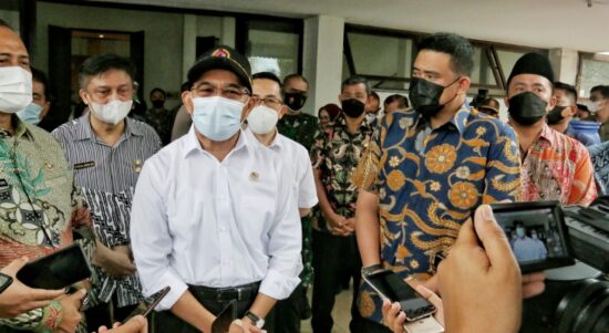 Sampaikan Perkembangan Covid-19 ke Menko PMK