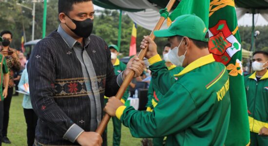 Lepas 32 Atlet