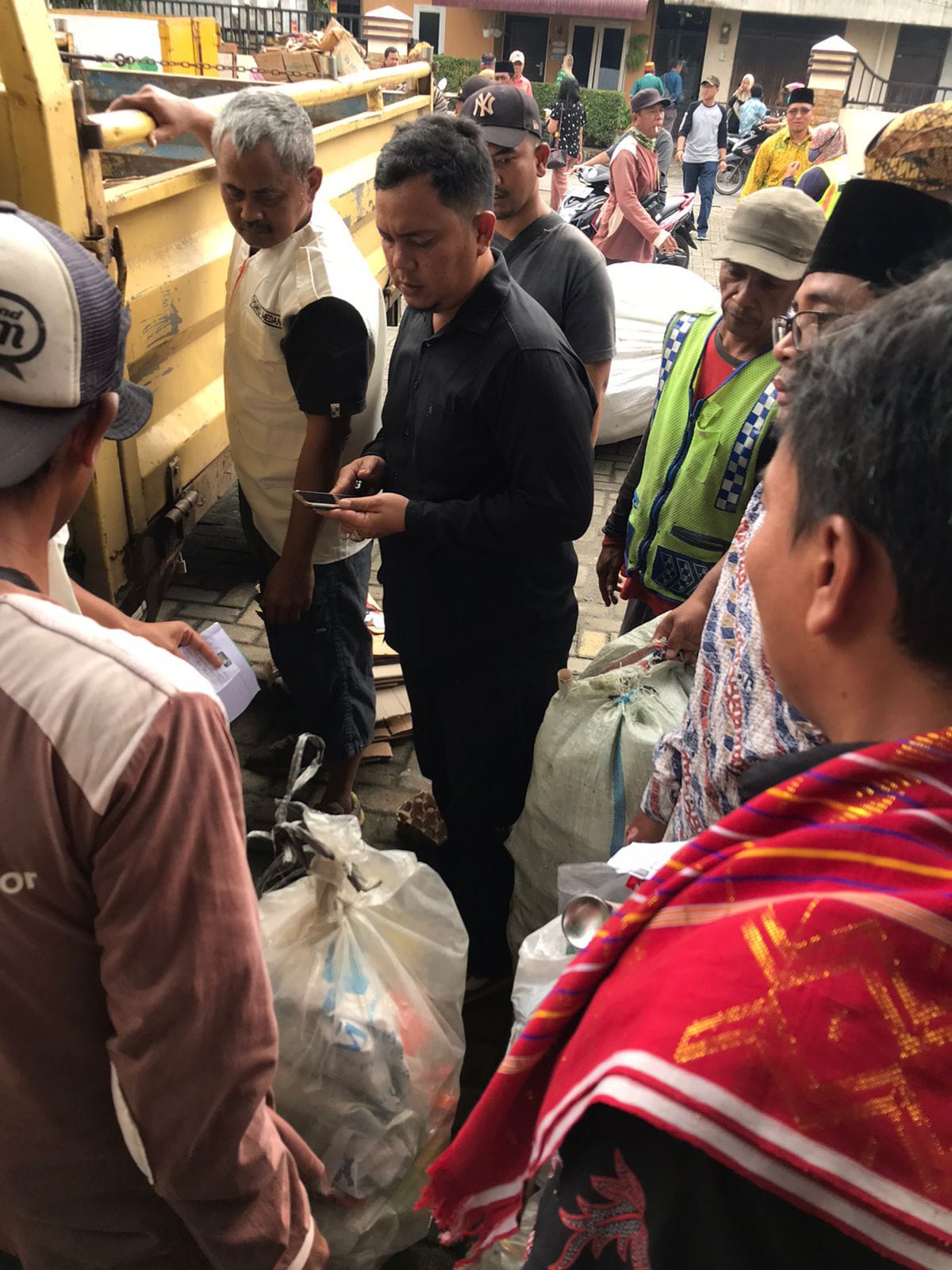 Pola Tersohor Jadi Inovasi Memanfaatkan Sampah Bernilai Ekonomis