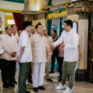 Bobby Nasution Dampingi Prabowo Kunjungi Istana Maimun