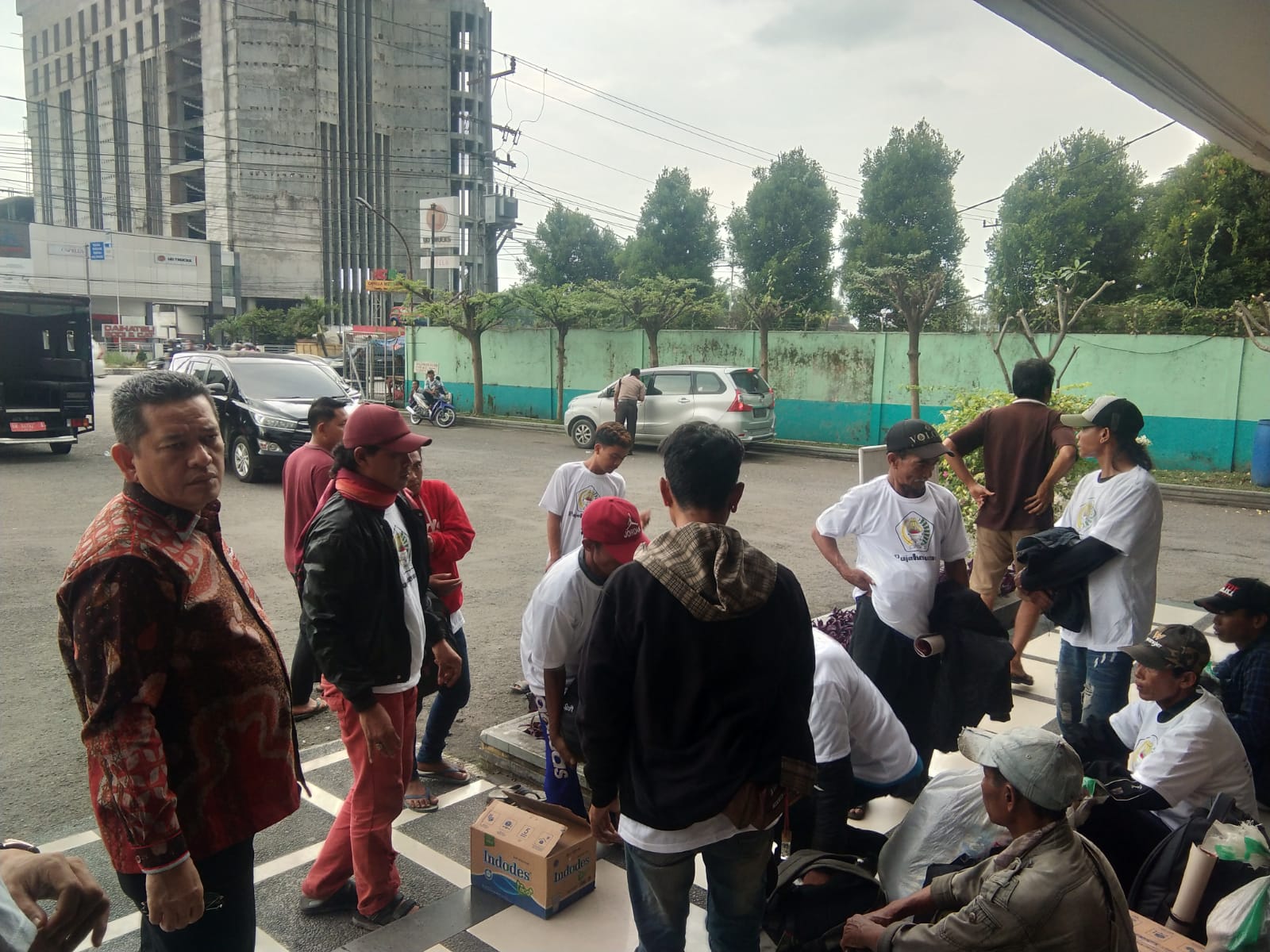 Dinsos Fasilitasi Kepulangan Warga Lumajang Korban Penipuan