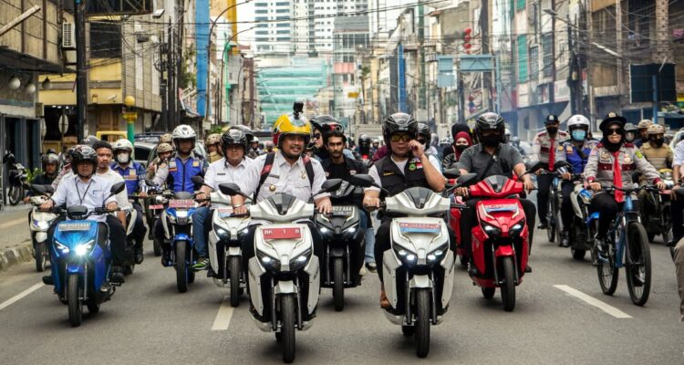 WhatsApp Image 2023-02-01 at 20.19.48 (1) Ridwan Kamil & Bobby Nasution Uji Coba Sepeda Motor Listrik