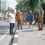 Dinas SDABMBK Perbaiki Trotoar Seputaran Lapangan Benteng